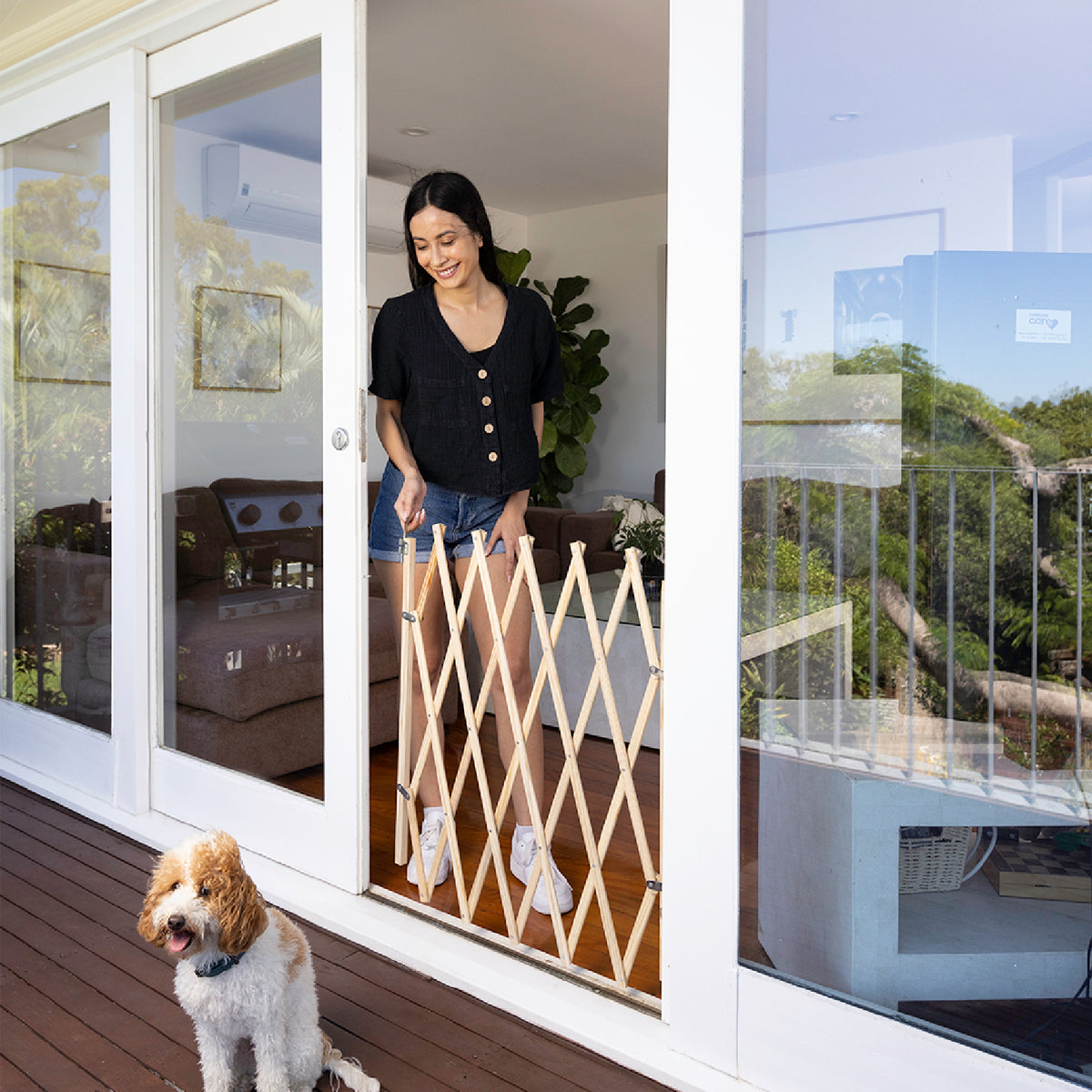 Timber Expanding Pet Barrier Hakuna Pets AU